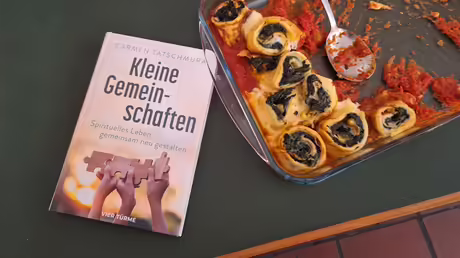 Das Buch ist da / &copy; Sr. Emmanuela (privat)