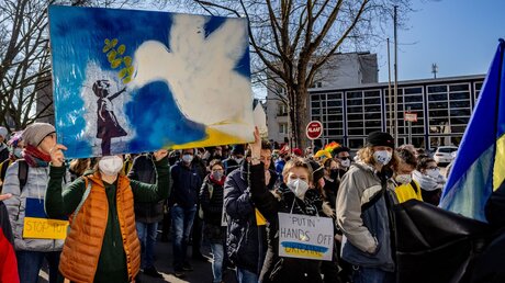 Friedensdemonstration gegen den Krieg in der Ukraine  / © Theodor Barth (KNA)