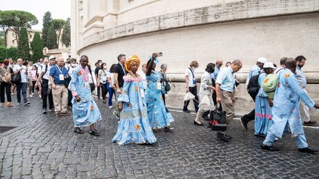 Teilnehmer besuchen das zehnte katholische Weltfamilientreffen / © Cristian Gennari/Romano Siciliani (KNA)