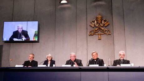 Pressekonferenz zum Abschluss der ersten Phase der Weltsynode im Vatikan / © Stefano Carofei/Romano Siciliani (KNA)