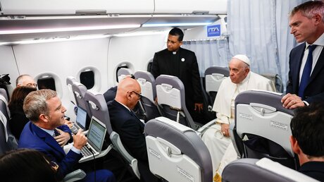 Fliegende Pressekonferenz mit Papst Franziskus / © Lola Gomez/CNS photo (KNA)