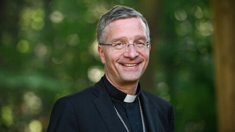 Michael Gerber, Bischof von Fulda und stellvertretender Vorsitzender der Deutschen Bischofskonferenz / © Julia Steinbrecht (KNA)