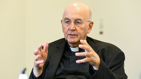 Felix Genn, Bischof von Münster, während eines Interviews am 1. Juli 2021 in Köln. / © Harald Oppitz (KNA)