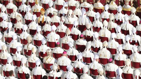 Nikolaus Schneider findet die Macht der Bischöfe bei katholischen Synoden irritierend / © Evandro Inetti (dpa)
