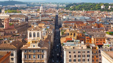 Blick auf die Via del Corso in Rom / © Shchipkova Elena (shutterstock)