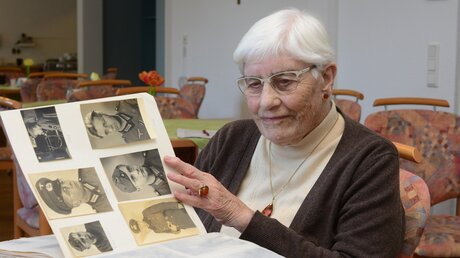 Menschen wie Sophia Hösen, 96, erleben gerade, wie alte Kriegserinnerungen zurückkommen. / © Beatrice Tomasetti (DR)