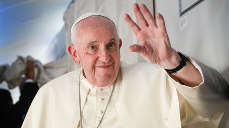 Papst Franziskus während einer Auslandsreise / © Vatican Media/Romano Siciliani (KNA)