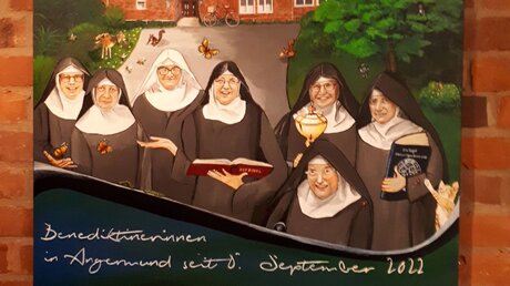 Geschenk der Osnabrücker Schwestern an die Angermunder Schwestern / © Sr. Emmanuela (privat)