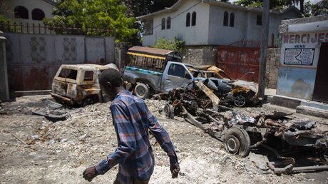 Die Kämpfe in vier Bezirken im Norden von Port-au-Prince haben zugenommen / © Odelyn Joseph (dpa)