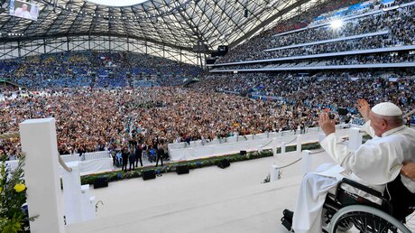 Papst Franziskus bei der Abschlussmesse im Velodrome-Stadion in Marseille 
 / © Vatican Media/Romano Siciliani (KNA)