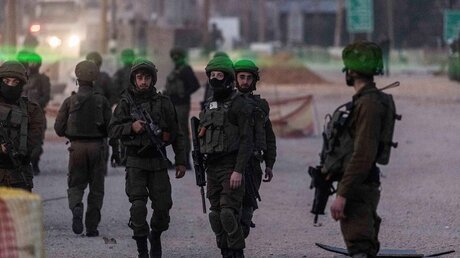 Israelische Streitkräfte im Westjordanland  / © Ilia Yefimovich (dpa)