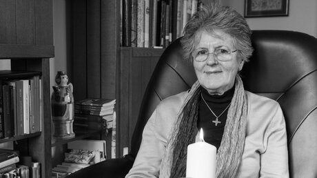 Die Frauenrechtlerin und Ordensfrau Lea Ackermann ist im Alter von 86 Jahren gestorben / © Elisabeth Schomaker (KNA)