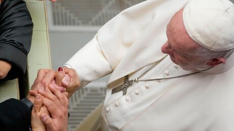 Papst Franziskus bei seiner wöchentlichen Generalaudienz / © Gregorio Borgia (dpa)