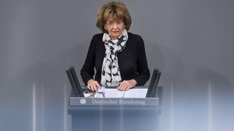 Charlotte Knobloch hält im Bundestag eine Rede / © Christian Ditsch (epd)