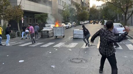 Proteste in Teheran (dpa)