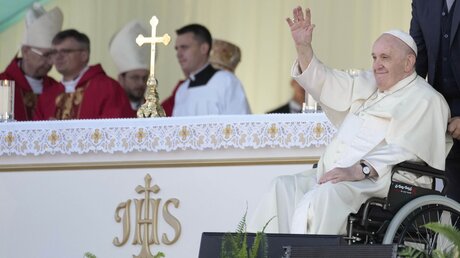 Papst in Kasachstan / © Andrew Medichini/AP (dpa)