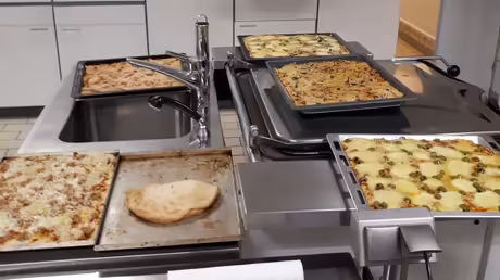 Pizzab&auml;ckerei  / &copy; Sr. Emmanuela Kohlhaas (privat)