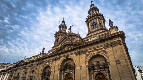 Kirche im historischen Zentrum von Santiago de Chile / © RPBaiao (shutterstock)