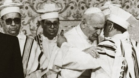 13. April 1986: Papst Johannes Paul II. besuchte als erstes katholisches Kirchenoberhaupt der Neuzeit ein jüdisches Gotteshaus (KNA)