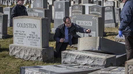 Jüdischer Friedhof in Philadelphia geschändet / © Michael Bryant (dpa)