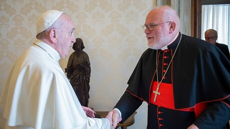 Kardinal Reinhard Marx beim Papst (Archiv) / © Osservatore Romano (KNA)