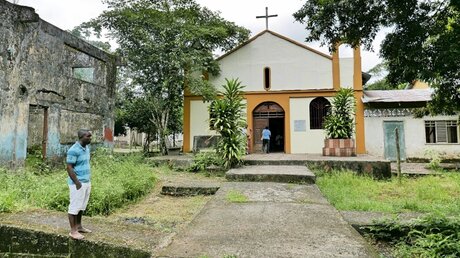 Kirche in Bellavista, Bojaya, Kolumbien / © Philipp Lichterbeck (Adveniat)