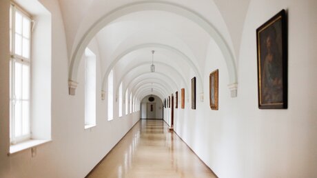 Das Kloster ist erstmal leer. / © Simon Koy (KNA)