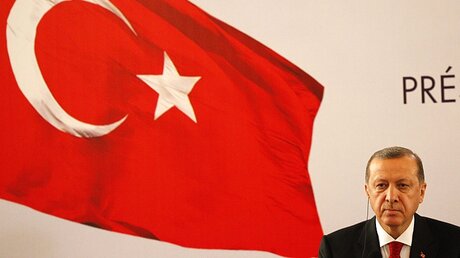 Der türkische Präsident Erdogan / © Legnan Koula (dpa)