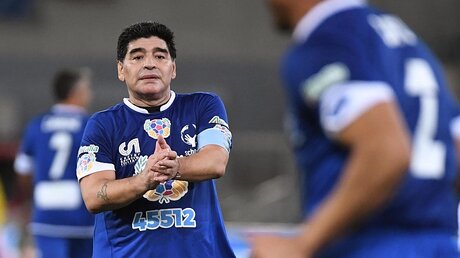 Diego Maradona beim "Match für den Frieden" / © Alessandro Di Meo (dpa)