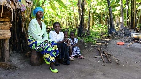 Menschen im Kongo / © Harald Oppitz (KNA)