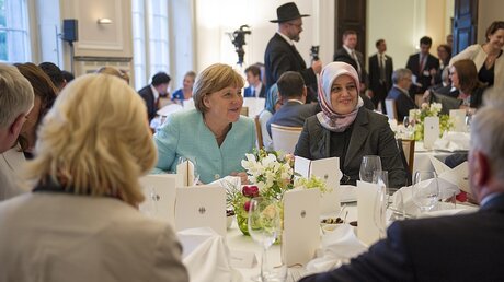 Merkel beim Ramadan-Empfang (dpa)