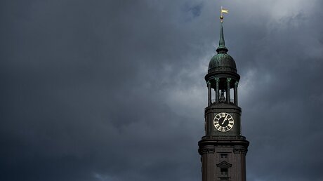Sankt Michaelis in Hamburg / © Daniel Reinhardt (dpa)