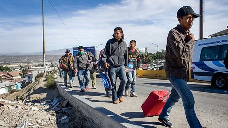 Migranten an der US-Grenze / © David Maung/CNS photo (KNA)