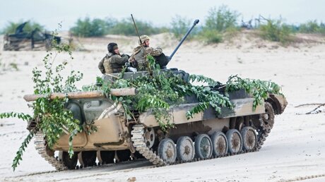 Militärübung in der Ukraine / © Ukrinform (dpa)