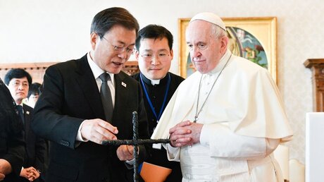 Moon Jae-in und Papst Franziskus / © Romano Siciliani (KNA)