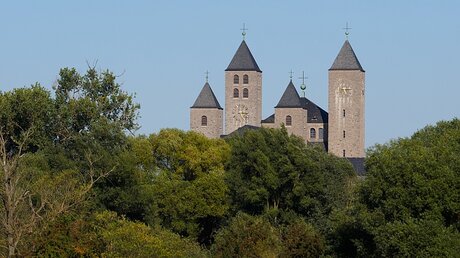 Die Abtei Münsterschwarzach in Schwarzach am Main  / © Nicolas Armer (dpa)