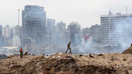 Nach den verheerenden Explosionen in Beirut mit mindestens 130 Toten / © Thibault Camus (dpa)