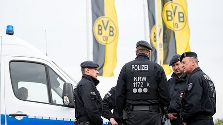 Polizisten in Dortmund / © Marius Becker (dpa)