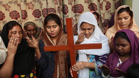 Pakistanische Christinnen / © Irum Asim (dpa)