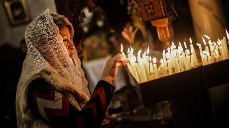 Orthodoxe Christen feiern Weihnachten / © Mohammed Talatene (dpa)