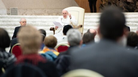 Papst Franziskus bei einer Audienz für die Teilnehmer der Generalversammlung der Fokolar-Bewegung / © Vatican Media/Romano Siciliani (KNA)
