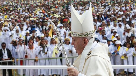 Papst Franziskus feiert die Messe in Antananarivo in Madagaskar / © Paul Haring (KNA)
