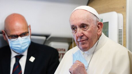 Papst Franziskus im Flugzeug / © Paul Haring/CNS photo (KNA)