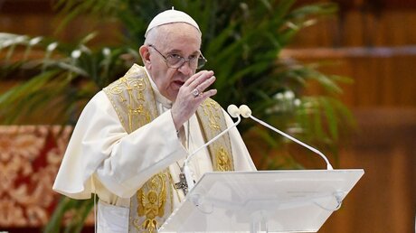 Papst Franziskus spendet den Segen "Urbi et orbi" (Symbolbild) / © Vatican Media/Romano Siciliani (KNA)