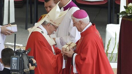Archivbild: Papst Franziskus und Orlando Brandes, Erzbischof von Aparecida, im Jahr 2017 / © Romano Siciliani (KNA)