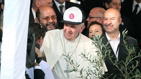 Papst Franziskus am 12.7.15 in Asuncion (Paraguay) (dpa)