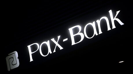 Logo der Pax-Bank / © Rolf Vennenbernd (dpa)