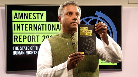 Generalsekretär Salil Shetty von Amnesty International / © Teresa Dapp (dpa)