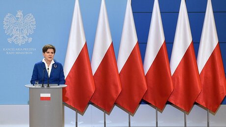 Die neue polnische Premierministerin Beata Szydlo / © Radek Pietruszka (dpa)