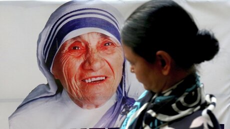 Mutter Teresa wäre am 26. August 2016 106 Jahre alt geworden.  / © Piyal Adhikary (dpa)